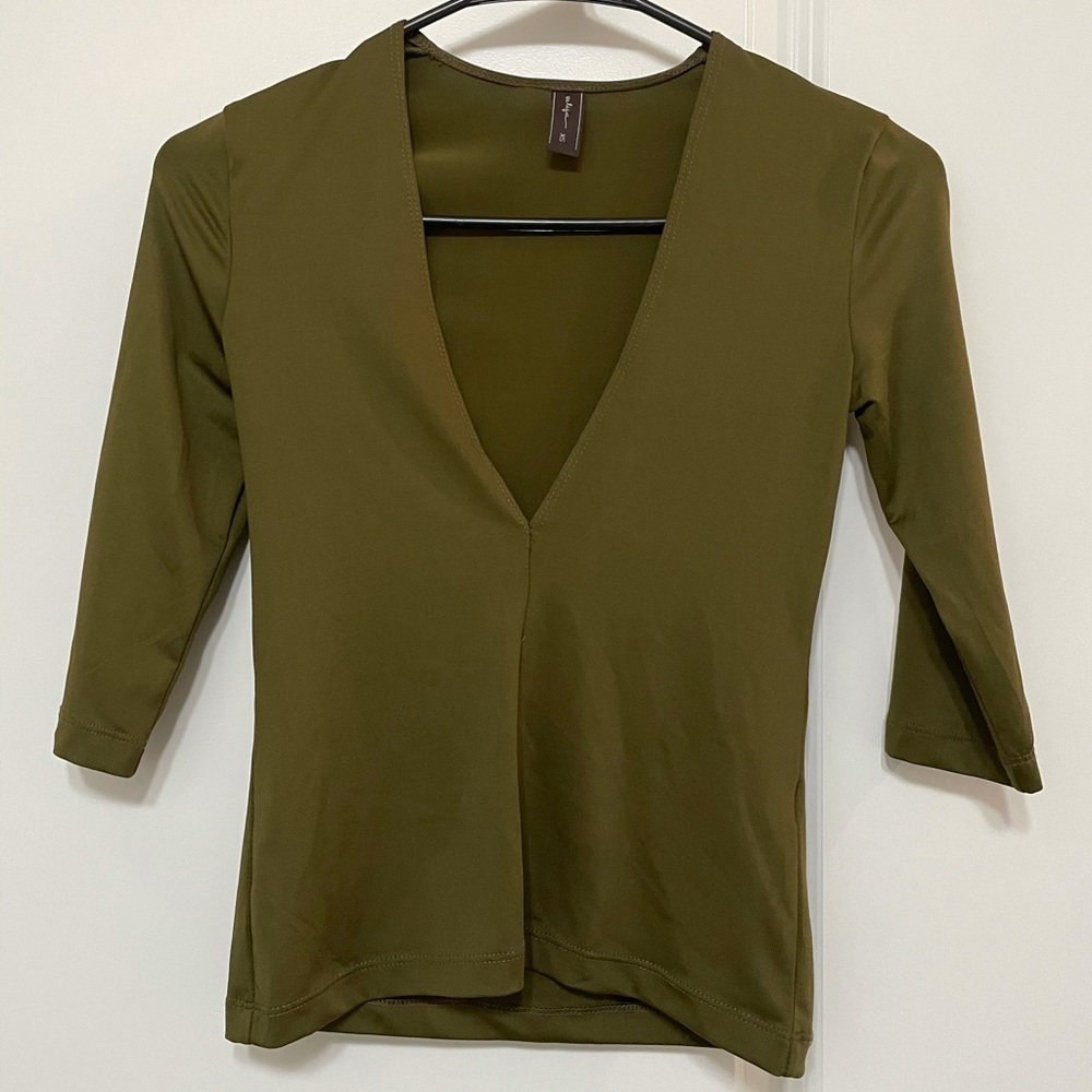 Deep v neck top.